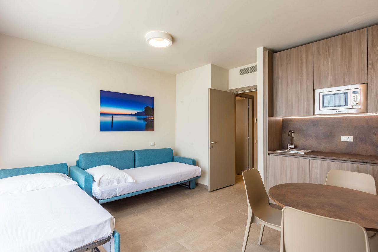 Le Torri Del Garda Familyspa Resort Тори дел Бенако Екстериор снимка