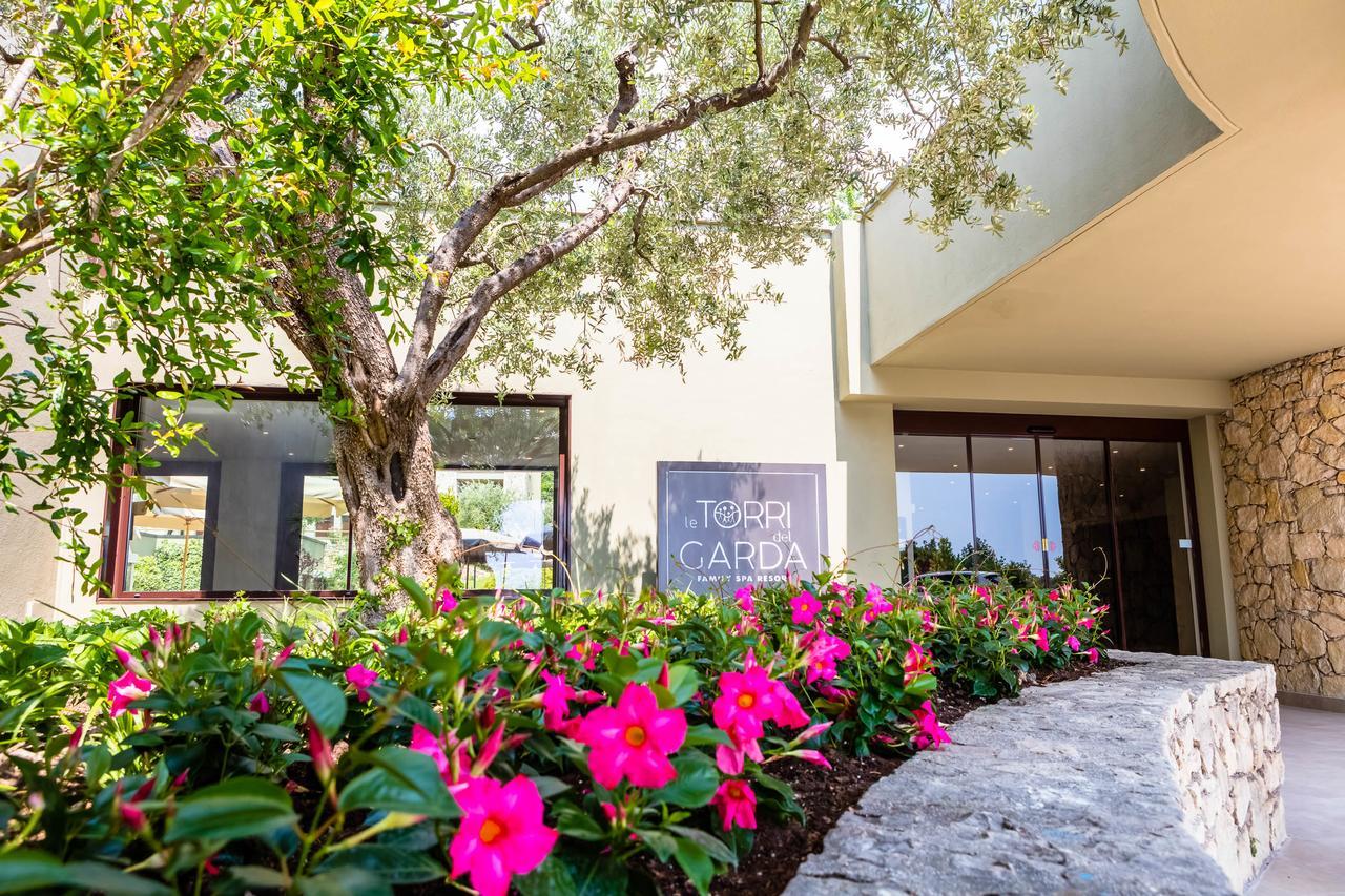 Le Torri Del Garda Familyspa Resort Тори дел Бенако Екстериор снимка