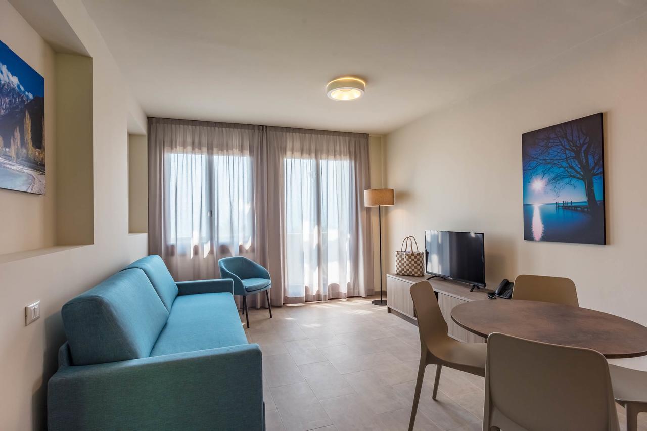 Le Torri Del Garda Familyspa Resort Тори дел Бенако Екстериор снимка