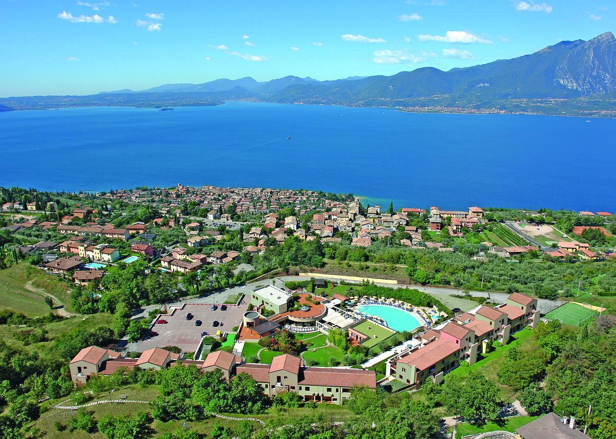 Le Torri Del Garda Familyspa Resort Тори дел Бенако Екстериор снимка