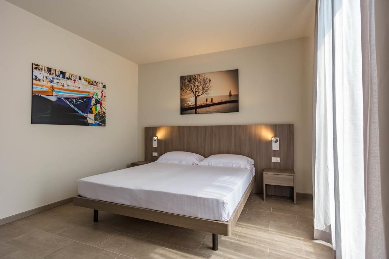Le Torri Del Garda Familyspa Resort Тори дел Бенако Екстериор снимка