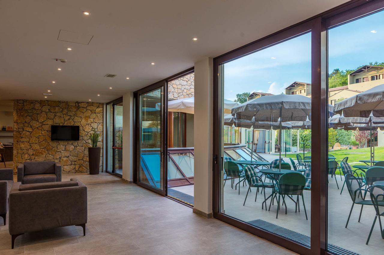 Le Torri Del Garda Familyspa Resort Тори дел Бенако Екстериор снимка