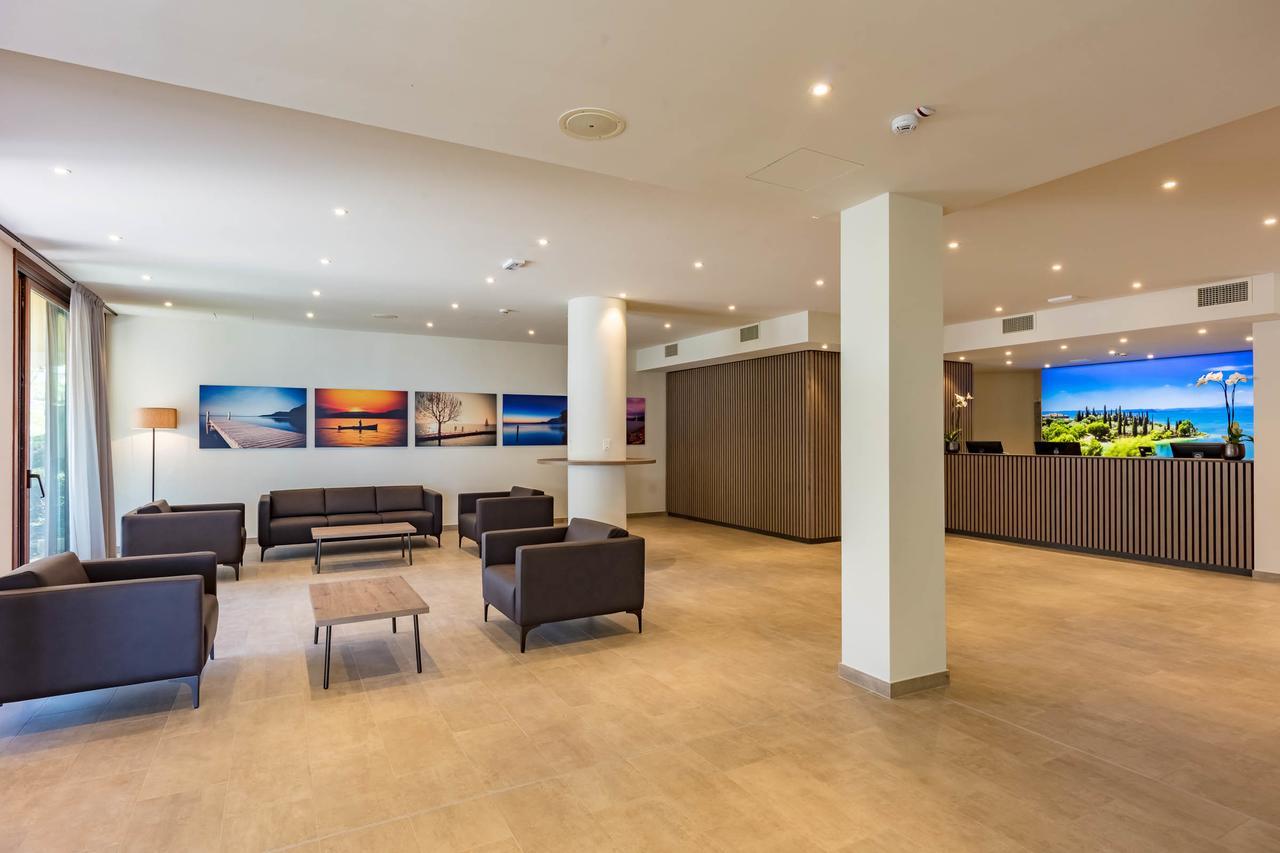 Le Torri Del Garda Familyspa Resort Тори дел Бенако Екстериор снимка