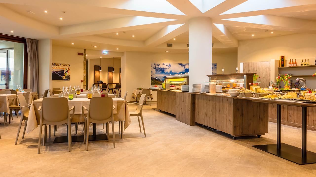 Le Torri Del Garda Familyspa Resort Тори дел Бенако Екстериор снимка