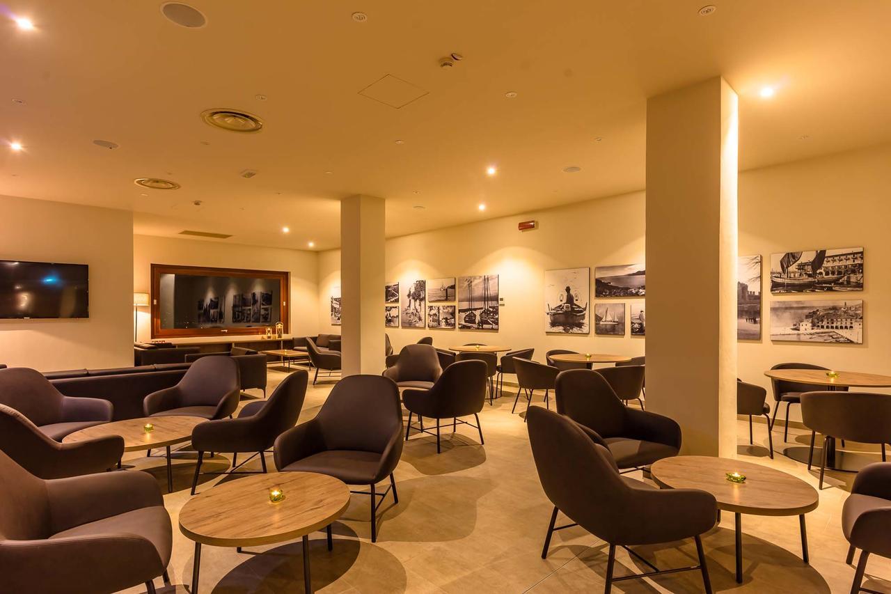 Le Torri Del Garda Familyspa Resort Тори дел Бенако Екстериор снимка