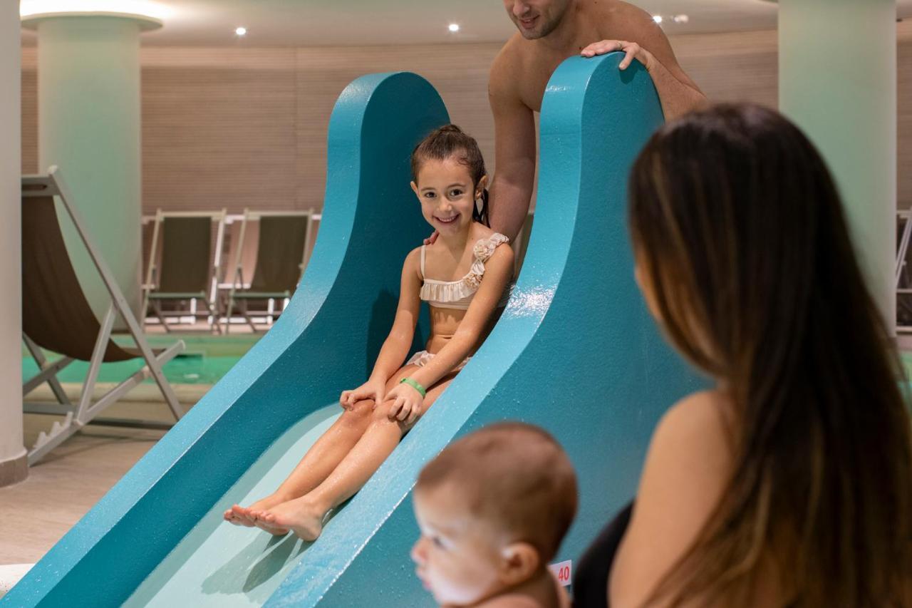 Le Torri Del Garda Familyspa Resort Тори дел Бенако Екстериор снимка